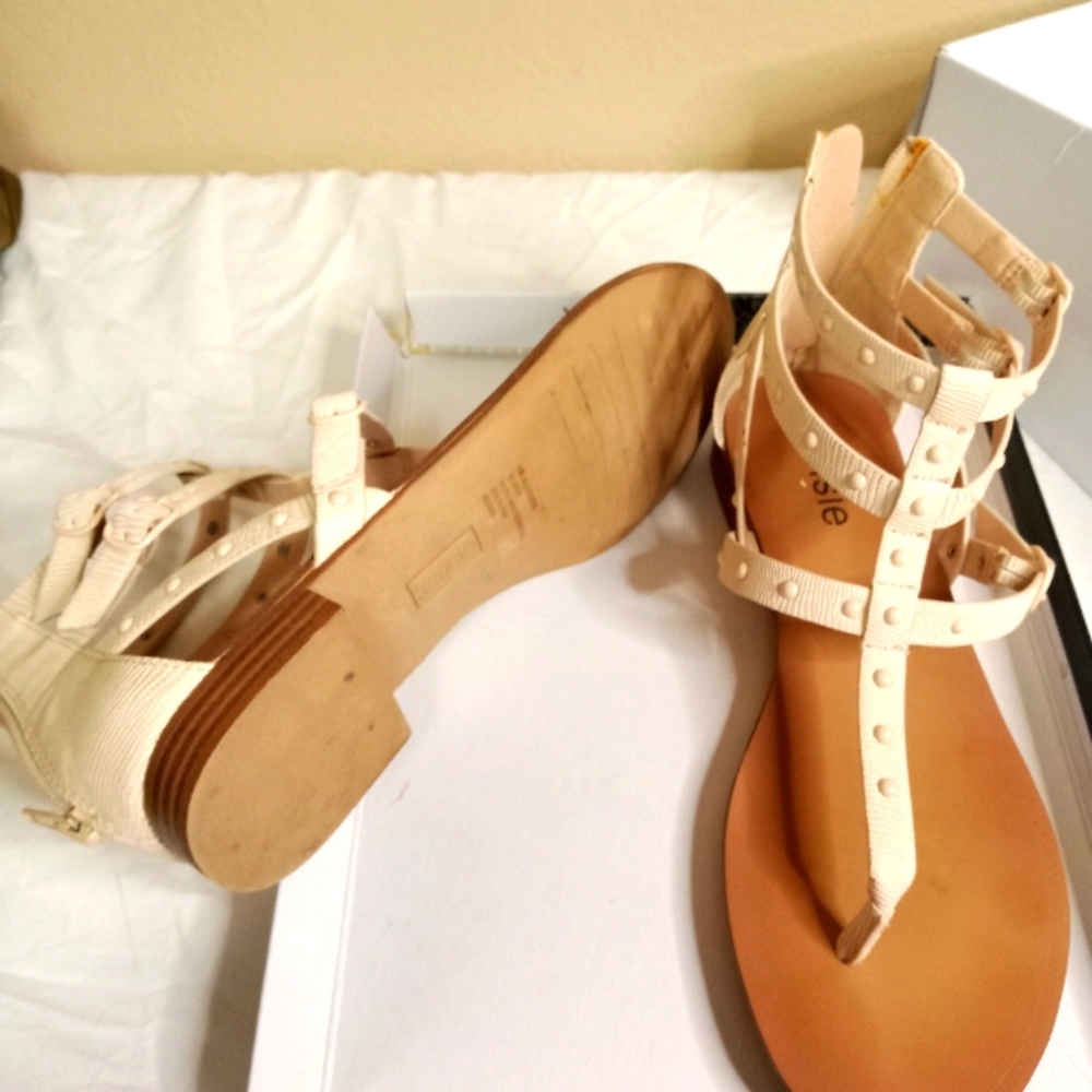 Kensie Low Gladiator Sandals Size 8.5 Natural Color